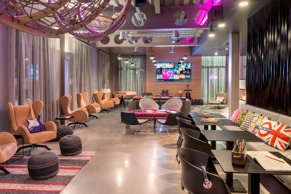 

Milano - Plumstead - Moxy London Excel