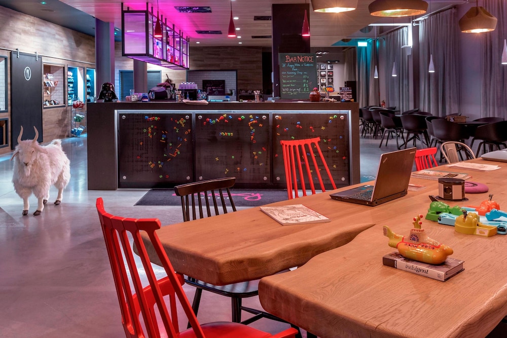 

Milano - North Woolwich - Moxy London Excel