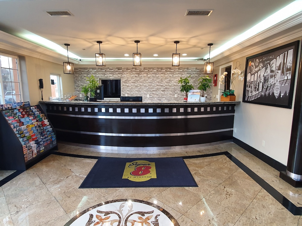 

Milano - Los Angeles (CA) - Super 8 By Wyndham Cypress Buena Park Area