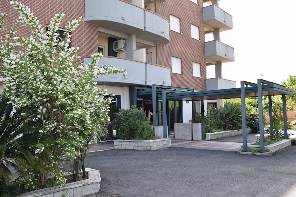 

Catania - Pomezia - Hotel Palace 2000