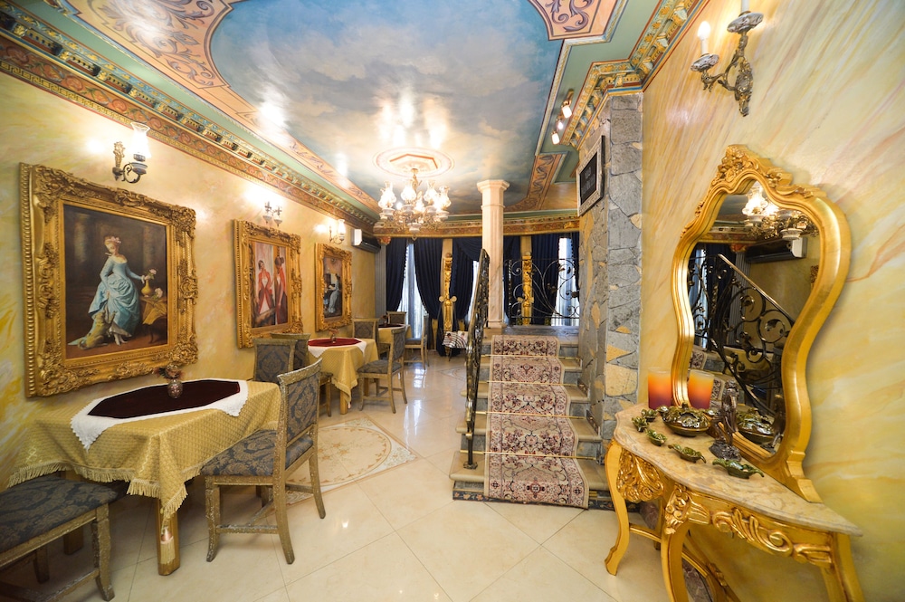 

Roma - Tirana - Hotel Boutique Villa Fernando
