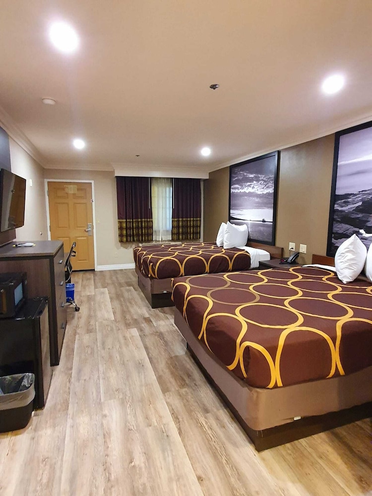 

Roma - Buena Park - Super 8 By Wyndham Cypress Buena Park Area