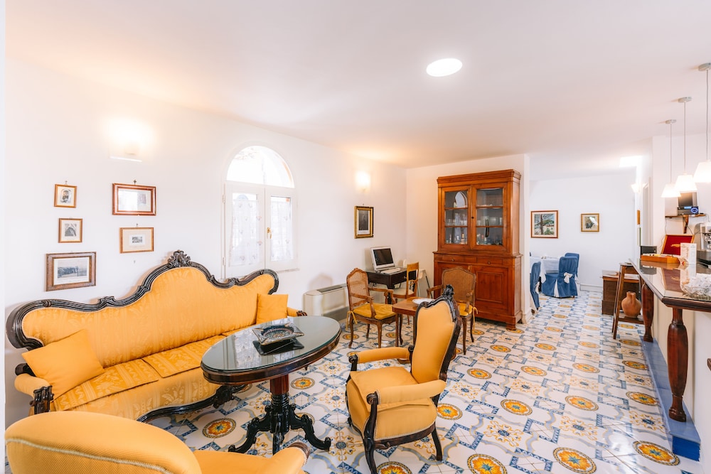 

Milano - Ravello - Hotel Toro