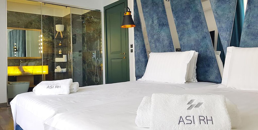 

Roma - Sarandë - Asi Rooftop Hotel
