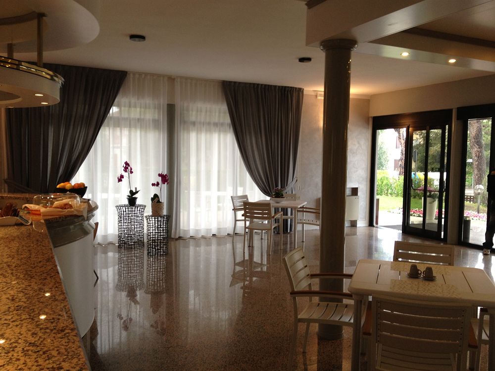 

Catania - Desenzano del Garda - HOTEL VITTORIA