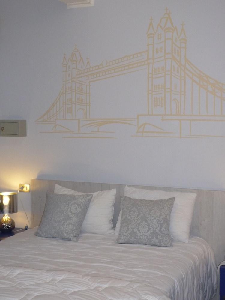 

Milano - Desenzano del Garda - HOTEL VITTORIA