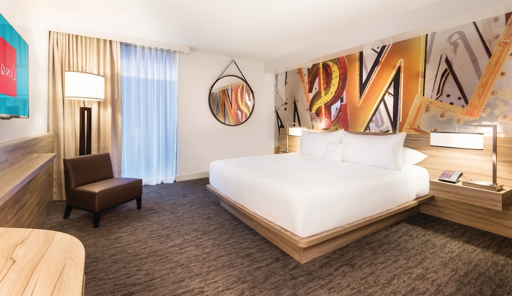 

Bari - Las Vegas (NV) - The LINQ Hotel + Experience