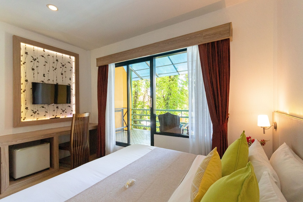 

Milano - Koh Lon - Aochalong Villa Resort & Spa