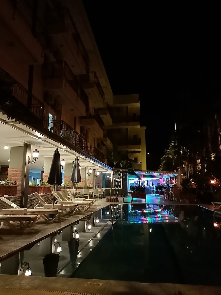 

Verona - Beldibi - Santana Hotel