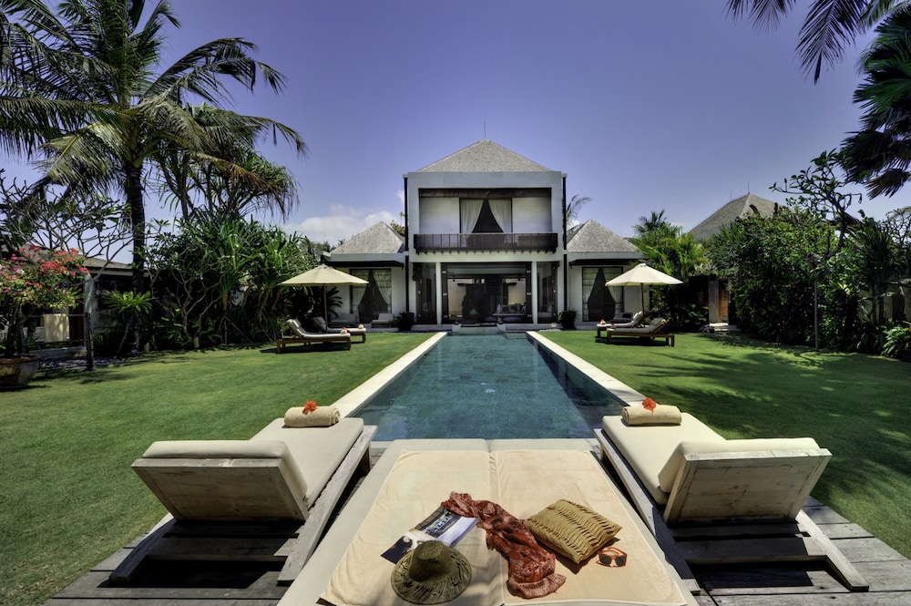 

Napoli - Bali Sanur - Aventus Luxury Beachfront Villa Gianyar