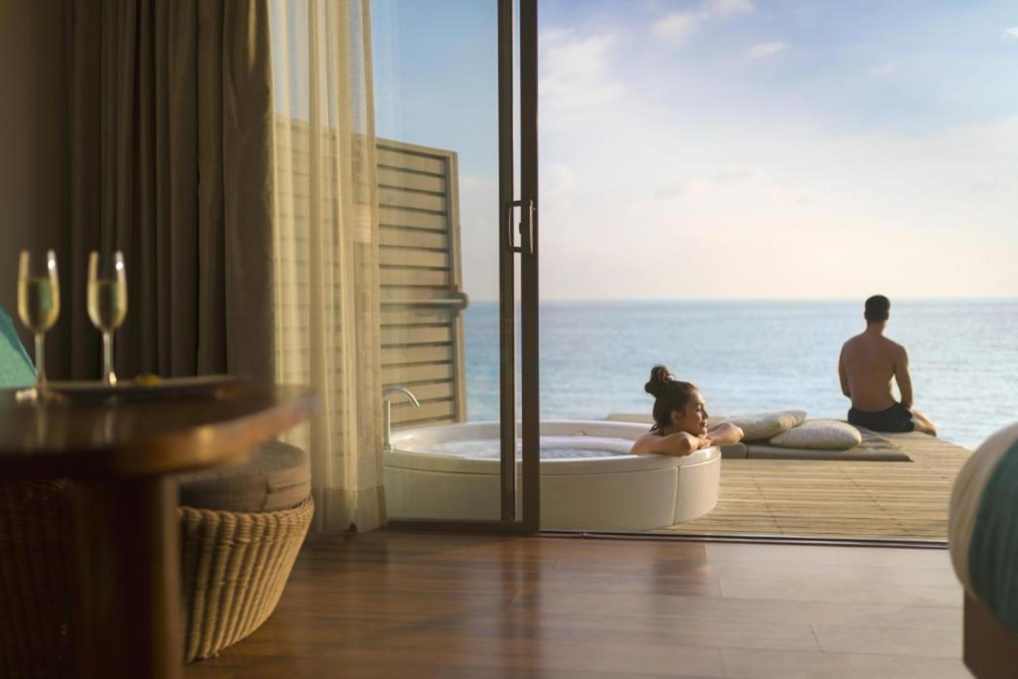 

Bologna - Giraavaru - Centara Ras Fushi Resort & Spa Maldives - Adults only