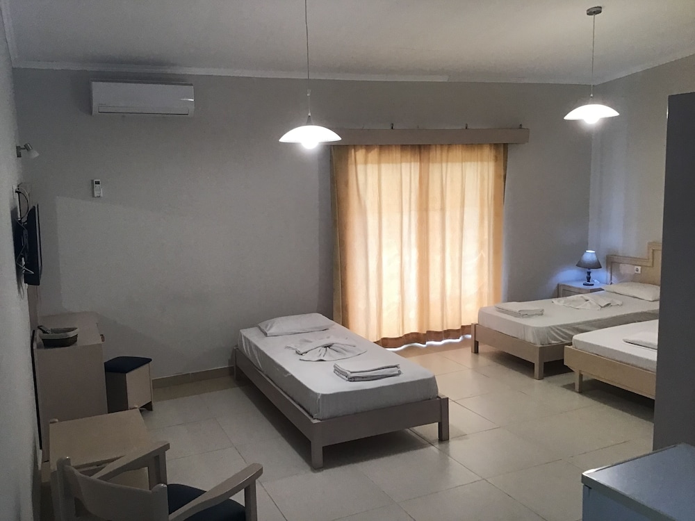 

Cagliari - Kissamos - Regina Hotel