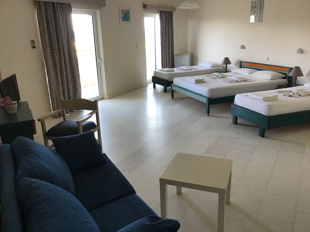 

Bari - Kissamos - Regina Hotel