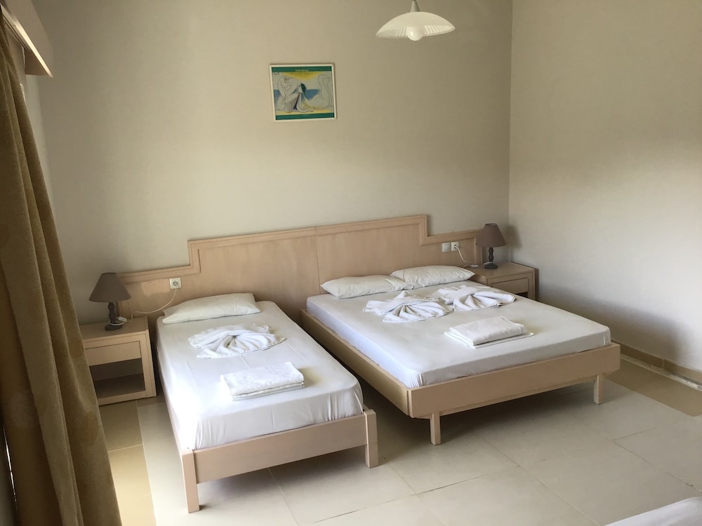 

Bari - Kissamos - Regina Hotel