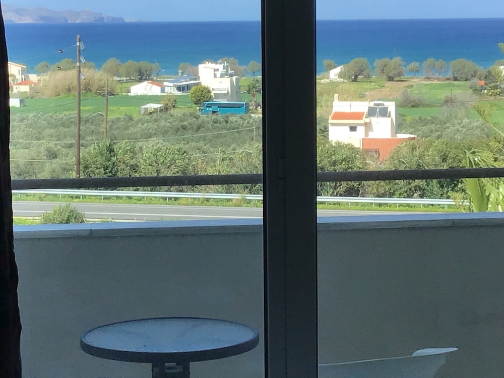 

Pisa - Kissamos - Regina Hotel
