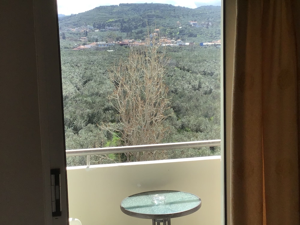 

Bari - Kissamos - Regina Hotel