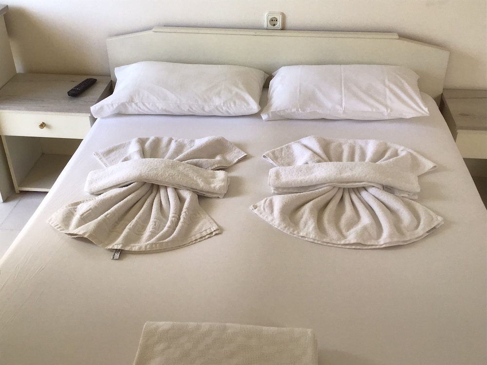 

Catania - Kissamos - Regina Hotel