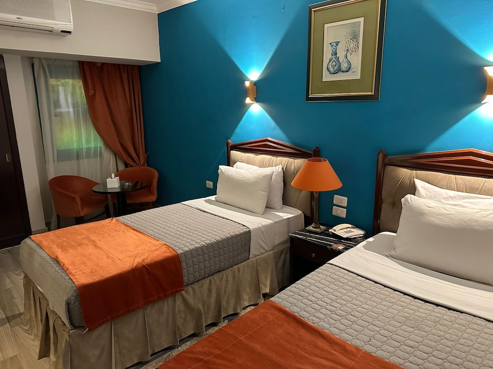 

Milano - Kirdāsah - Gawharet Al Ahram Hotel