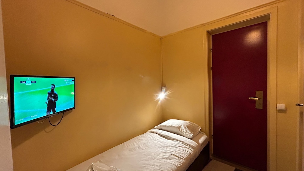 

Pisa - Bucarest - Central Accomodation PIATA ROMANA