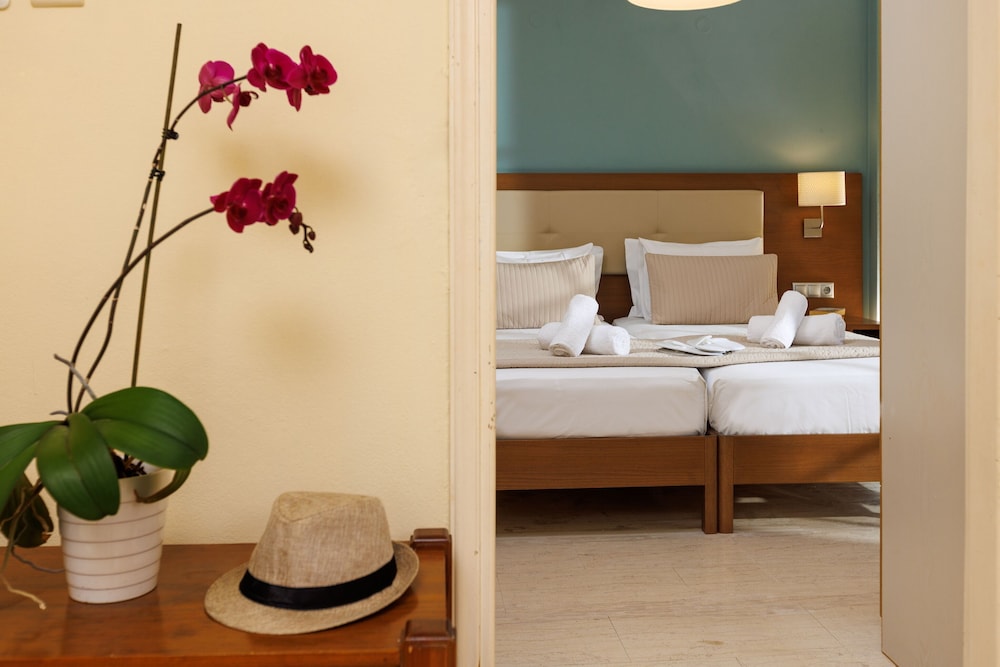 

Bologna - Kokkíni Khánion - Dimitra Hotel & Apartments by Omilos Hotels