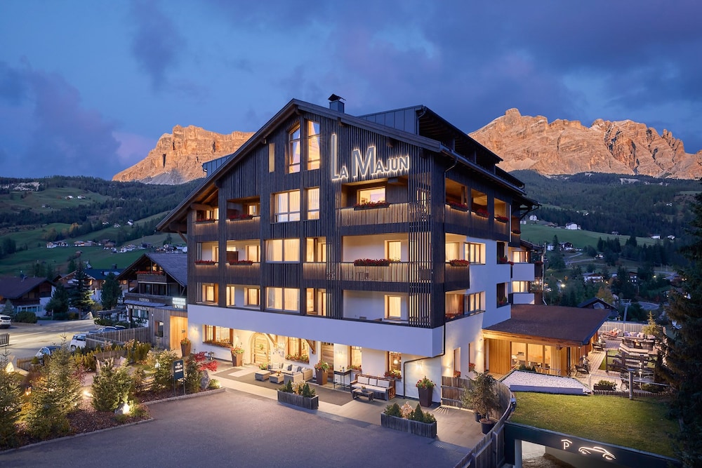 

Roma - Selva di Val Gardena, Montagna Italia - Hotel La Majun