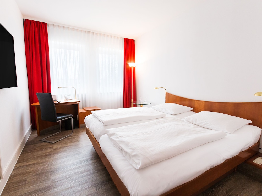

Napoli - Dresda - Dormero Hotel Dresden Airport