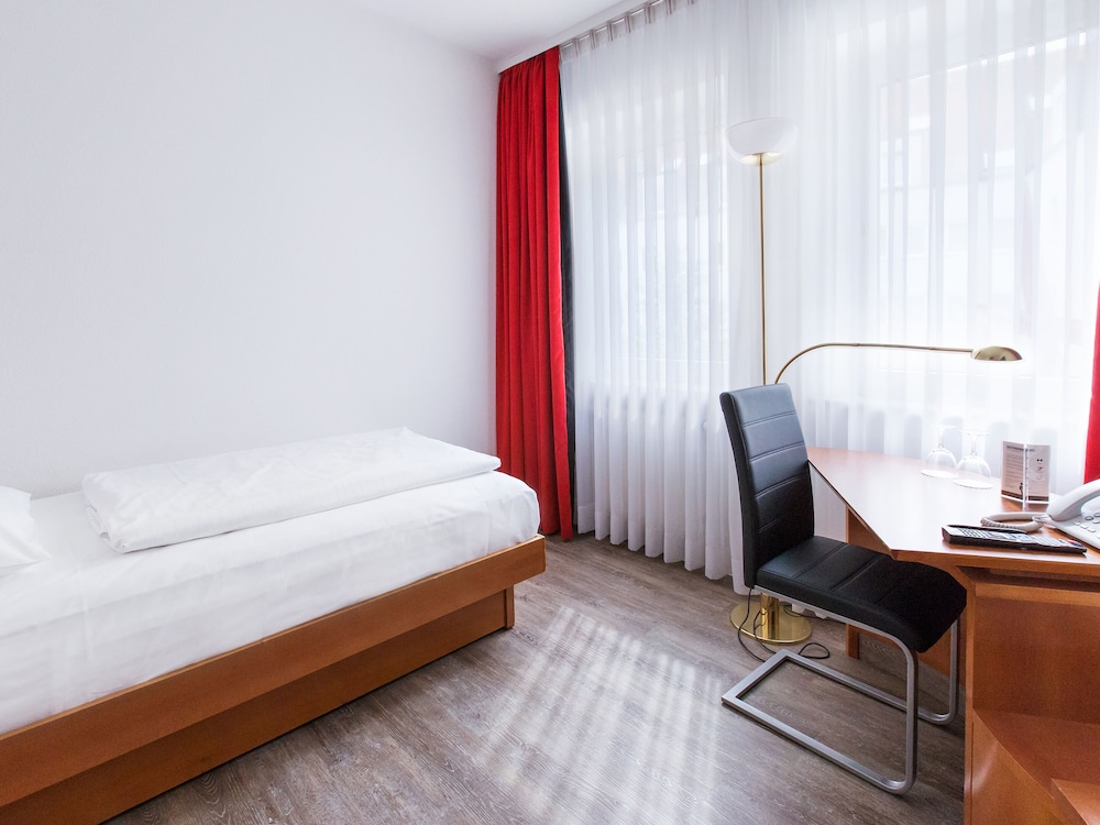 

Firenze - Dresda - Dormero Hotel Dresden Airport