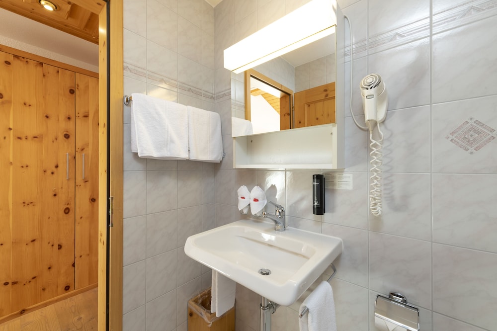 

Roma - Saint Moritz - Berghotel Randolins