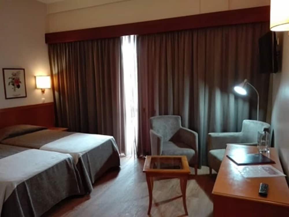 

Bari - Funchal - Hotel Do Centro