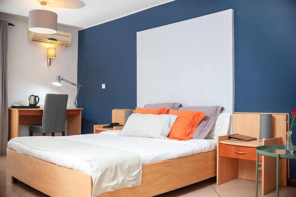 

Bologna - Antananarivo - Le Grand Mellis Hôtel & Spa
