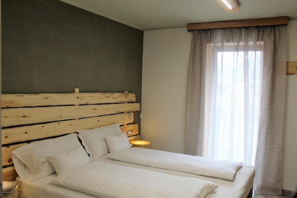 

Milano - Alba di Canazei - Chalet Margoni