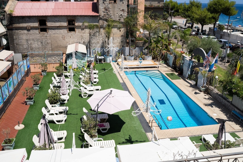 

Roma - Letojanni - Taormina Hotel Calipso