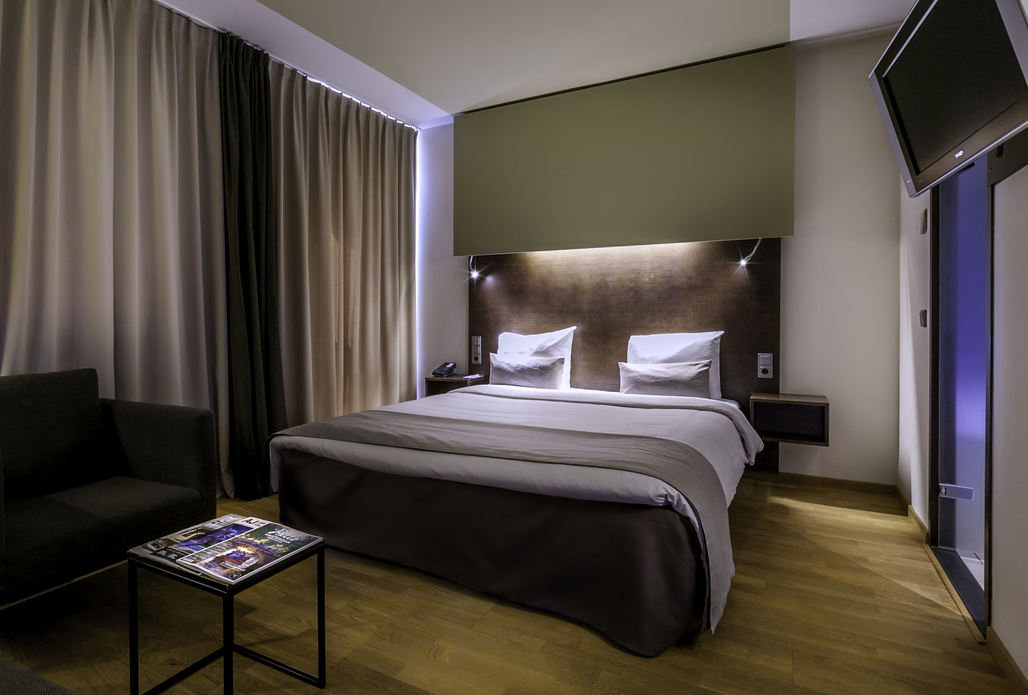 

Pisa - Amsterdam-Uithoorn - Hotel Artemis Amsterdam