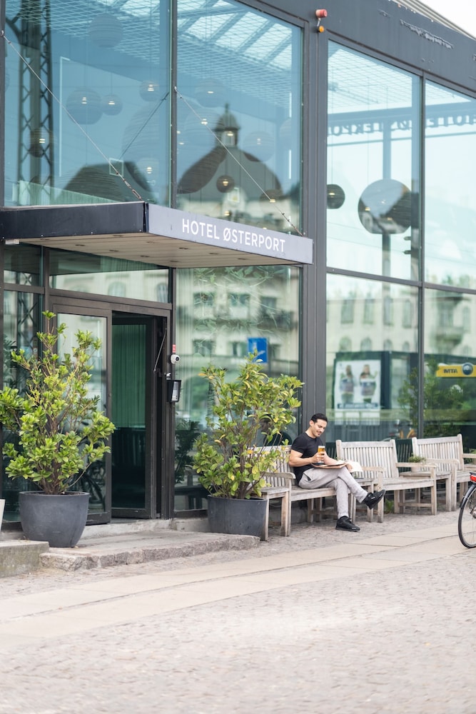 

Bari - Copenhagen - Go Hotel Østerport