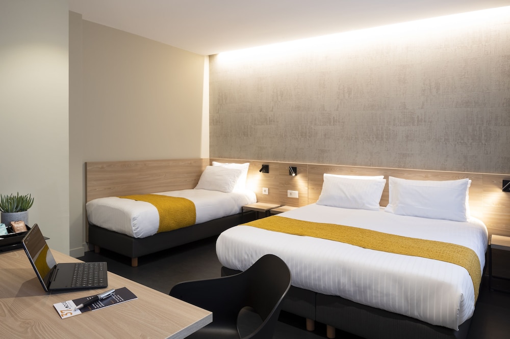 

Brindisi - Colombes - Appart hôtel 37 Lodge La Défense Courbevoie