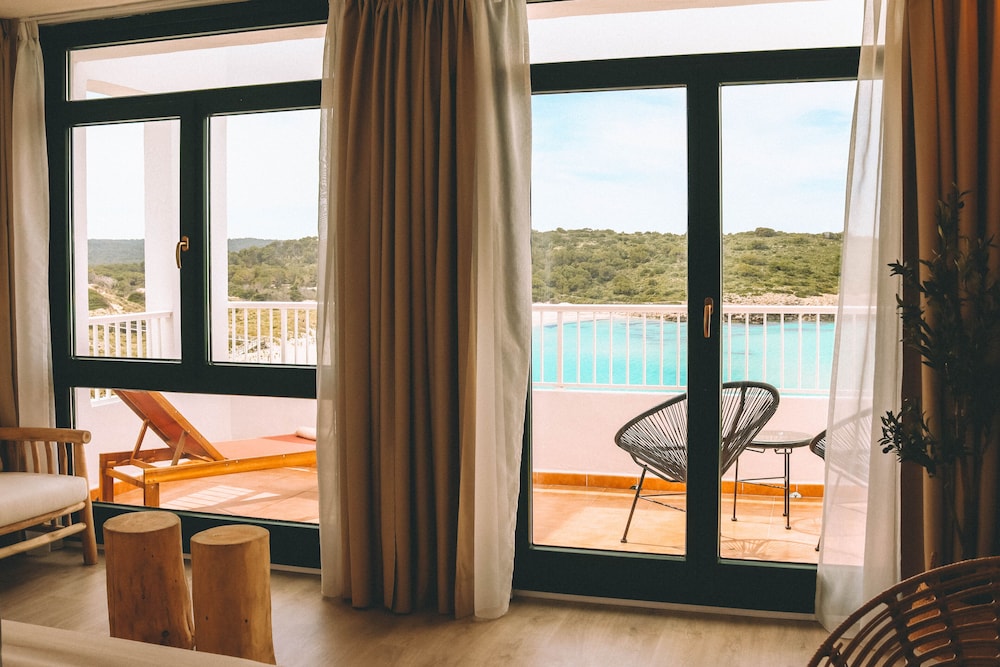 

Bologna - Arenal D'En Castell - Beach Club Menorca