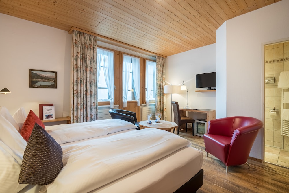 

Roma - Sils Maria - Schweizerhaus Swiss Quality Hotel
