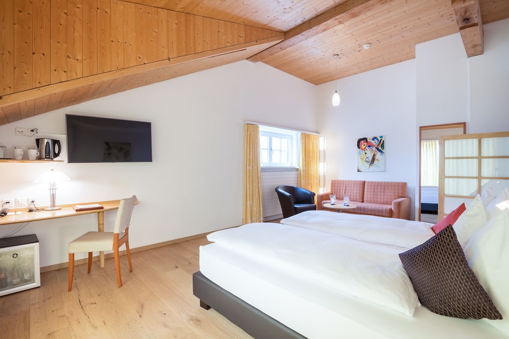 

Napoli - Sils Maria - Schweizerhaus Swiss Quality Hotel