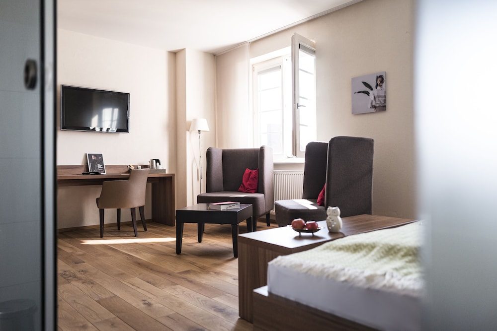 

Roma - Basilea - Kunsthotel "Drei König" am Marktplatz Stadt Lörrach