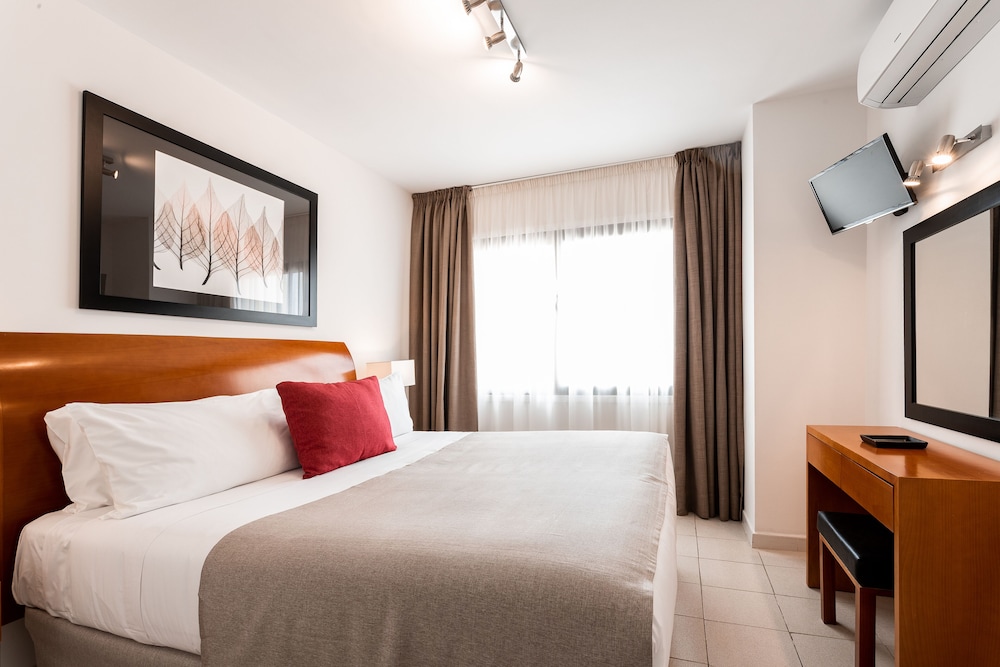 

Ancona - Playa Fañabe - Ramada Residences by Wyndham Tenerife Costa Adeje