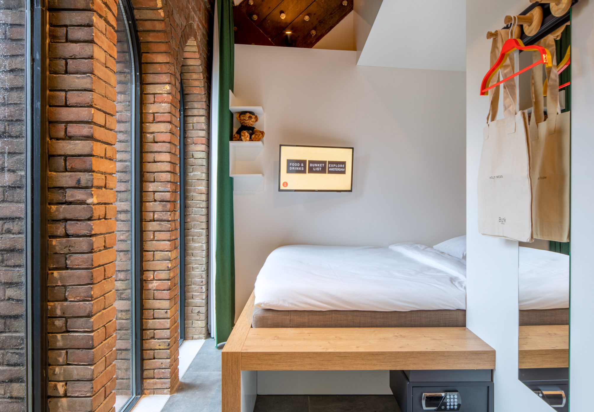 

Milano - Zaandam - Bunk Hotel Amsterdam