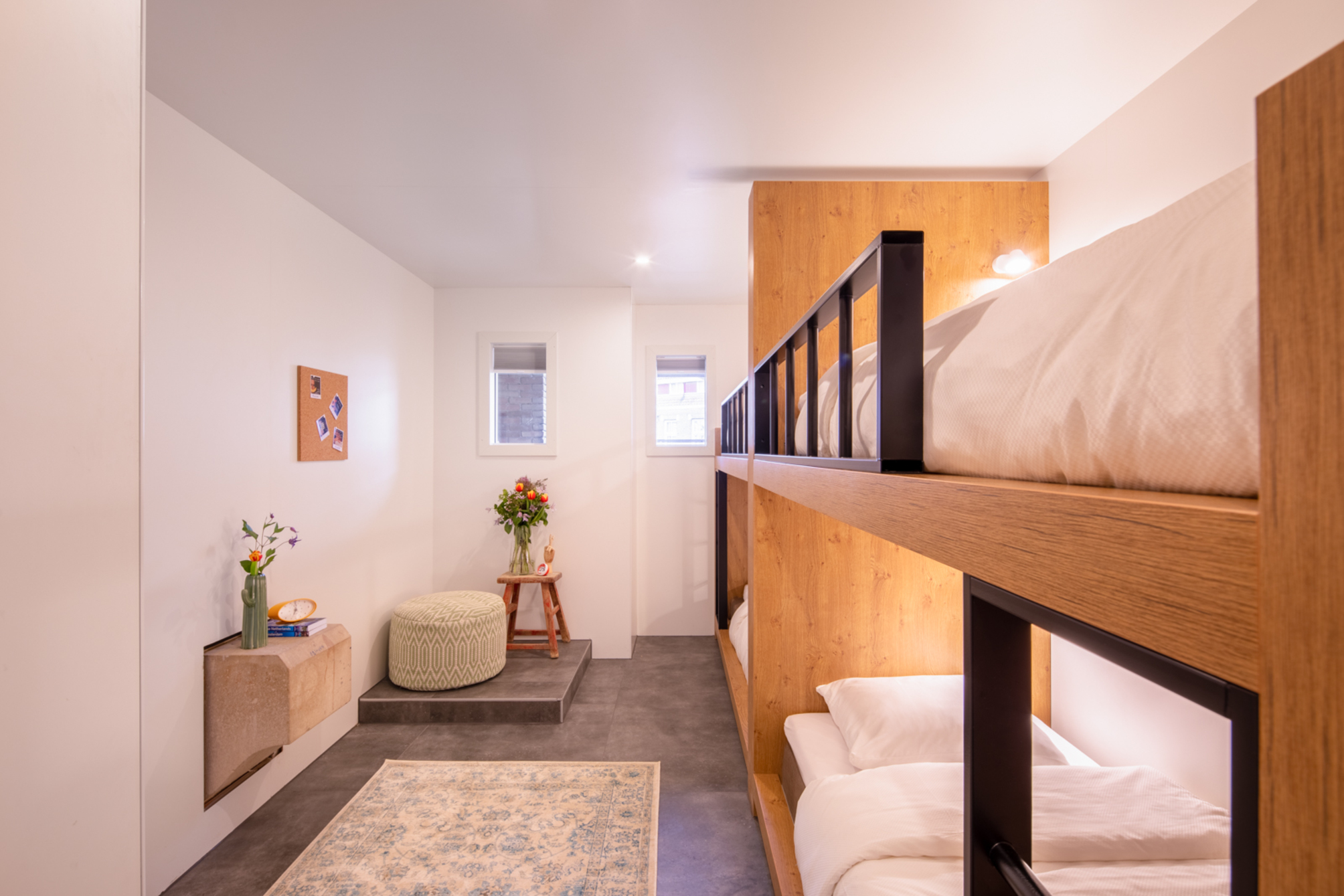 

Brindisi - Amsterdam - Bunk Hotel Amsterdam