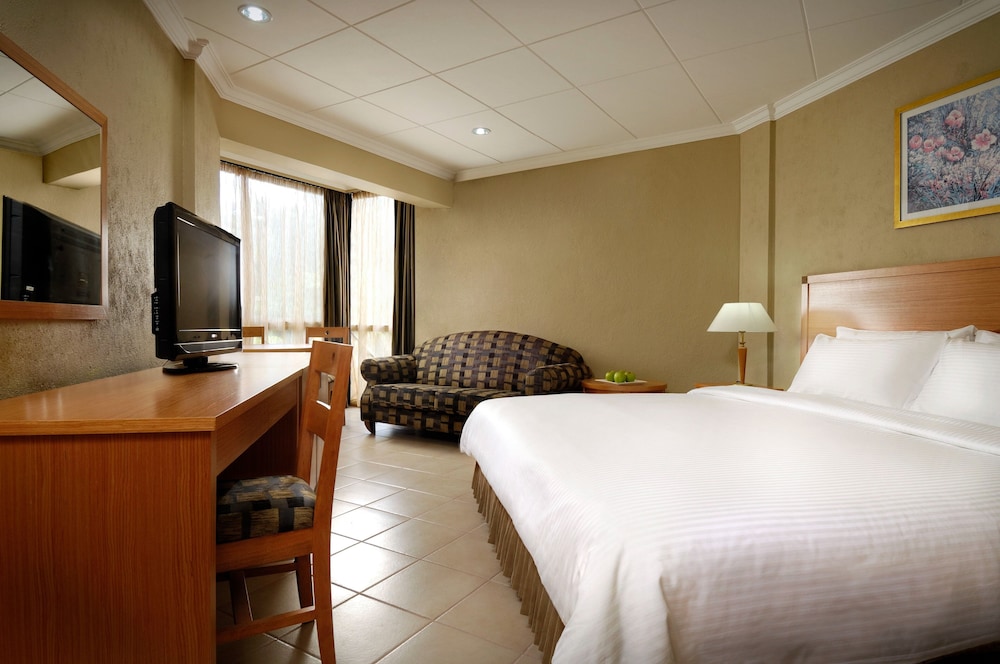 

Milano - Eden Island - Berjaya Beau Vallon Bay Resort & Casino