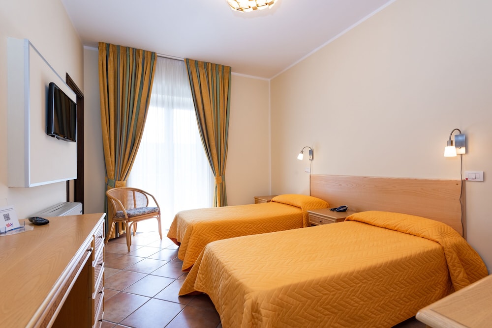 

Milano - Agropoli - Hotel Il Ceppo