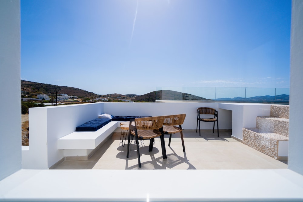 

Milano - Aliki (Paros) - Kouros Blanc Resort & Suites