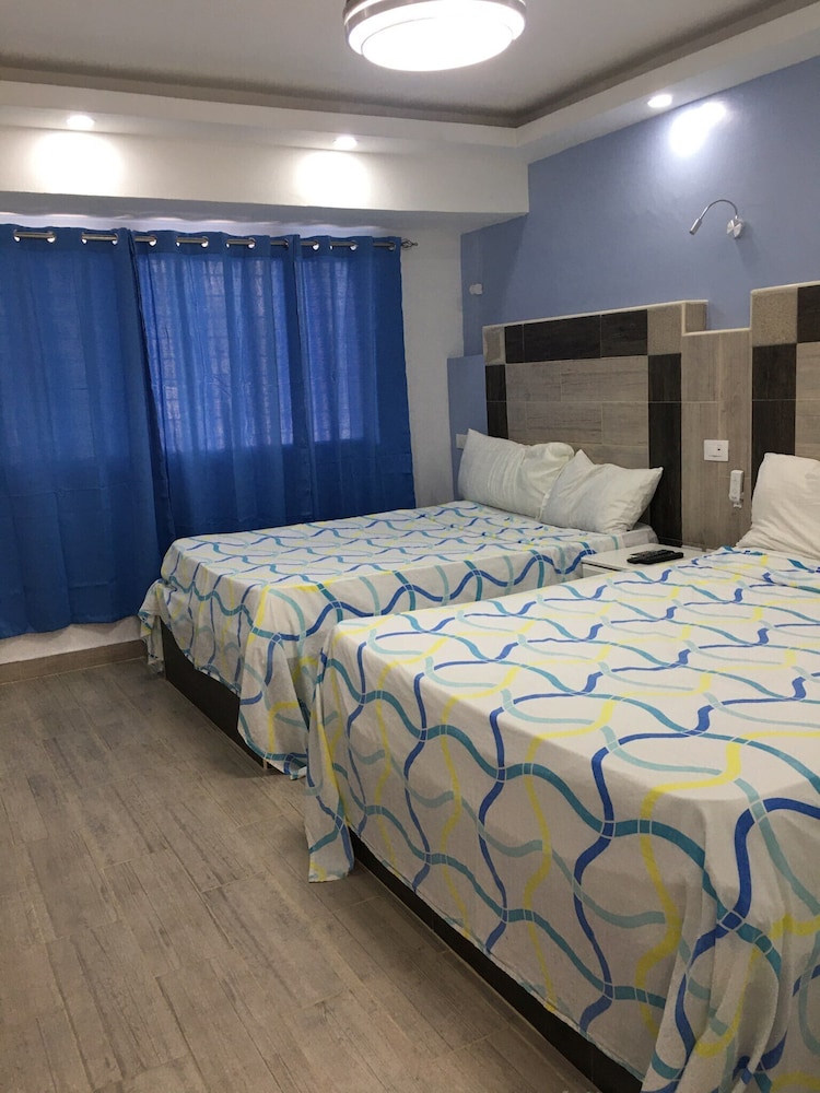 

Napoli - Boca Chica - Hotel Restaurant Hamilton