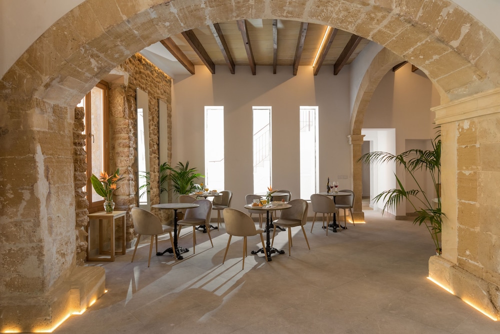 

Bari - Puerto De Alcudia, Mallorca - Petit Palau Alcudia - Adults Only