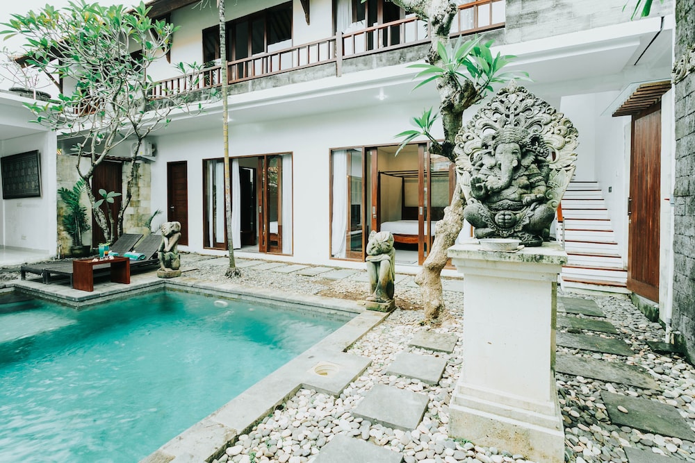 

Napoli - Denpasar - Villa Sukanami Sanur by ecommerceloka