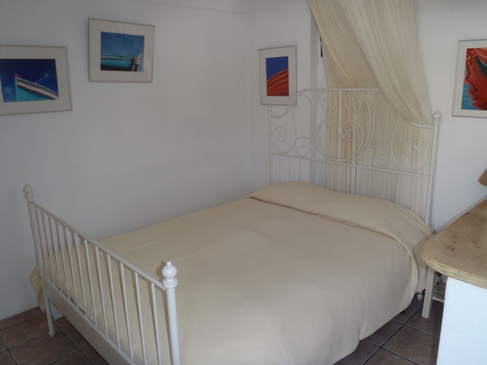 

Catania - Ano Mera - Studios & Suites Rania