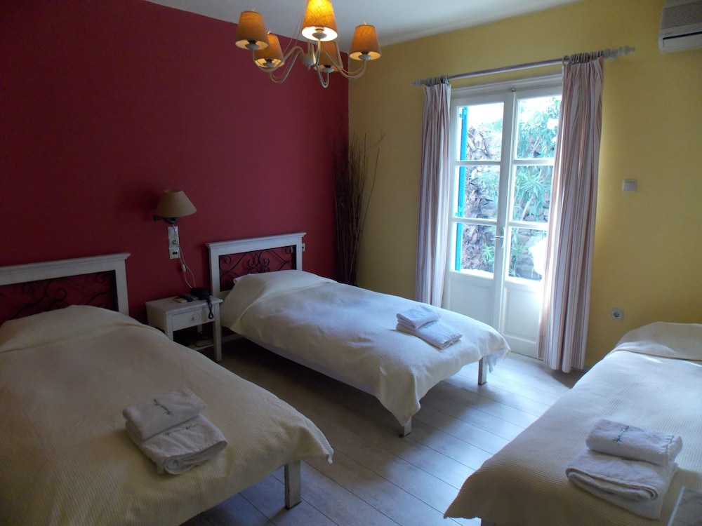 

Bari - Ornos - Studios & Suites Rania